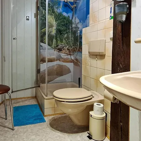 Stunning In Herrnhut Ot Ruppersdor Apartment *